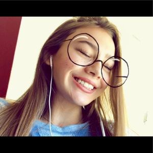 Meet your Posher, Faith